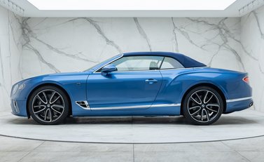 Bentley Continental GTC W12 First Edition 9