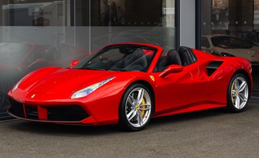 Ferrari 488 SPIDER 2