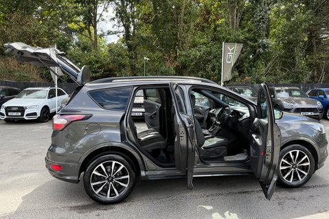 Ford Kuga ST-LINE AUTOMATIC -ONE OWNER- FORD SERVICE HISTORY - APPLE CARPLAY 21