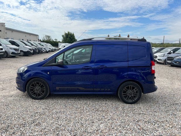 Ford Transit Courier SWB L1H1 Low Roof Sport Air Con Alloys Sensors Cam EURO 6 NO VAT 1
