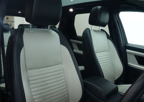Land Rover Discovery Sport 2.0 Discovery Sport R-Dynamic HSE Auto 4WD 5dr 45
