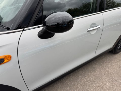 Mini Hatch COOPER 10