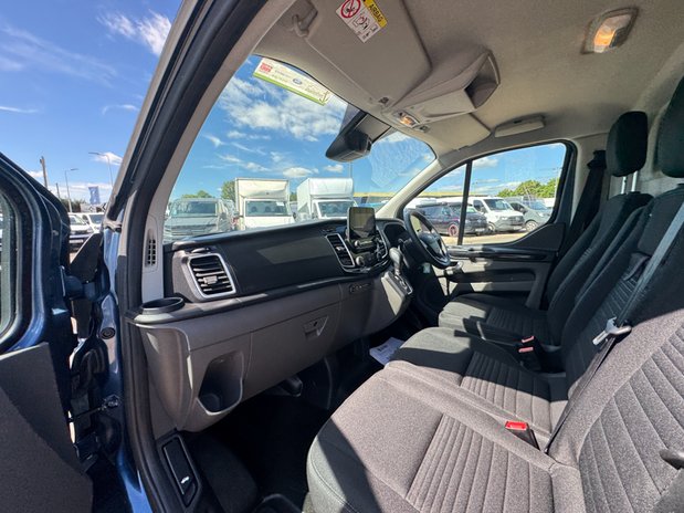 Ford Transit Custom AUTO LWB [SOLD CM] L2H1 Low Roof Limited 300 Air Con Alloys Sensors EURO 6 16