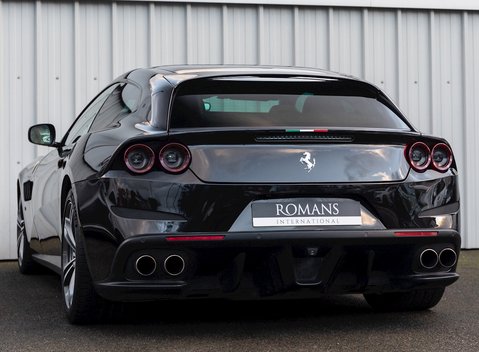 Ferrari GTC4 Lusso 3