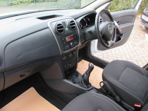 Dacia Logan 0.9 TCe Laureate Euro 6 (s/s) 5dr 16
