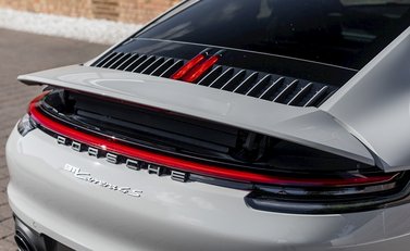 Porsche 911 (992) Carrera 4S 30