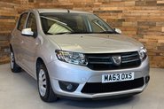 Dacia Sandero 1.5 dCi Laureate Hatchback 5dr Diesel Manual Euro 5 (90 ps) 1