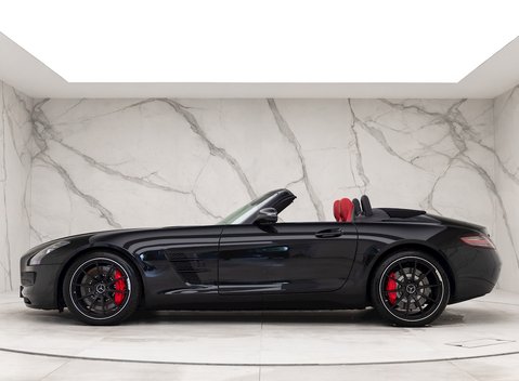 Mercedes-Benz SLS AMG Roadster 2