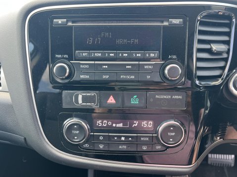 Mitsubishi Outlander 2.0h 12kWh GX3h CVT 4WD Euro 5 (s/s) 5dr 35