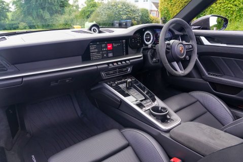 Porsche 911 TURBO S PDK 8