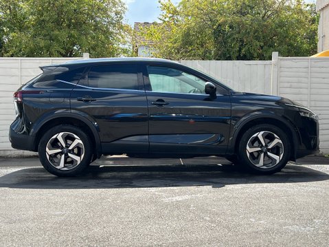 Nissan Qashqai 1.3 DIG-T MHEV N-Connecta SUV 5dr Petrol Hybrid Manual Euro 6 (s/s) (140 ps 6