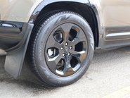 Land Rover Defender 110 D300 X-DYNAMIC HSE 7 SEATER  PRICE MATCH OFFER PREMIUM COLOUR  10