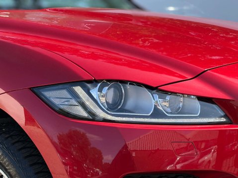 Jaguar F-Pace 2.0 F-PACE Portfolio AWD D Auto 4WD 5dr 4