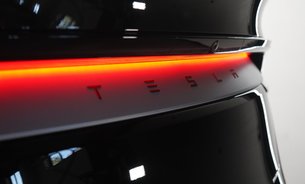 Tesla Model Y PREMIUM LONG RANGE AWD Diamond Black GROK AI Heated & Vented Seats 1 Owner 7