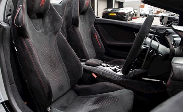 Lamborghini Huracan Spyder LP640-4 Performante 14