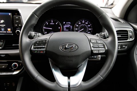 Hyundai i30 CRDI SE NAV 20