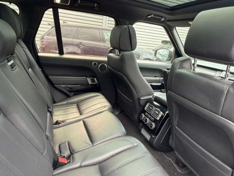 Land Rover Range Rover 3.0 Range Rover Vogue TDV6 Auto 4WD 5dr 24