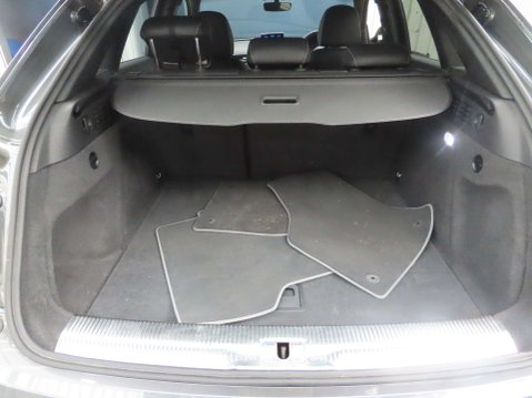 Audi Q3 2.0 Q3 Black Edition TDI Quattro 4WD 5dr 10