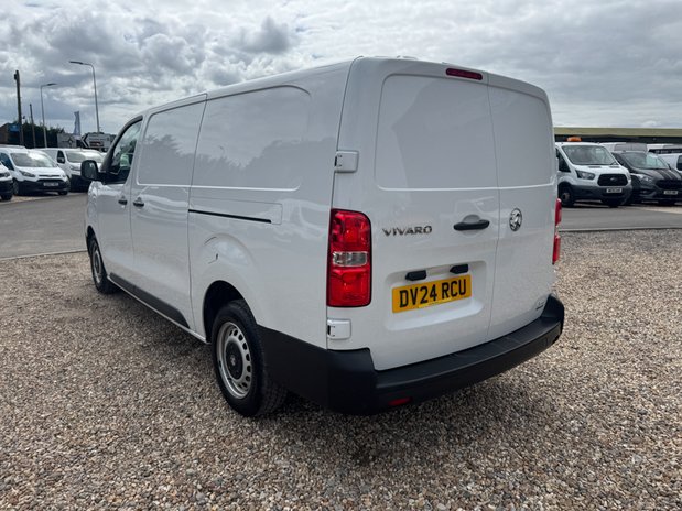 Vauxhall Vivaro LWB L2H1 Low Roof Prime Aircon Cruise Sensors Nav EURO 6 10