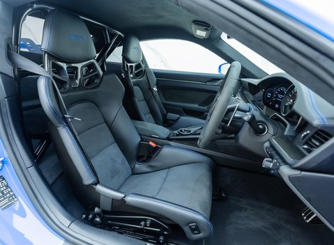Porsche 911 GT3 (992) 11