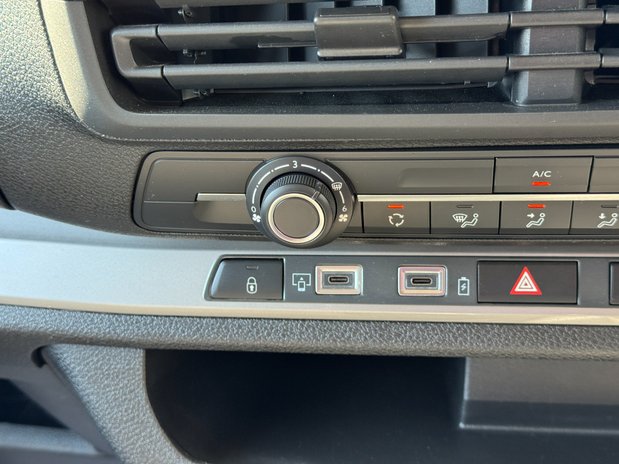 Peugeot Expert MWB L2H1 Low Roof 120ps Professional Air Con Cruise Sensors EURO 6 32