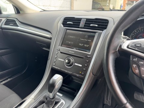 Ford Mondeo 2.0 TDCi Titanium Powershift Euro 6 (s/s) 5dr 39