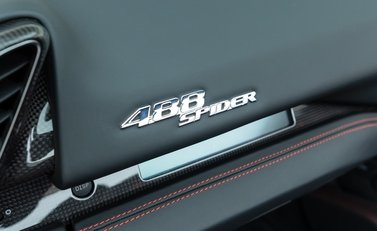 Ferrari 488 SPIDER 25
