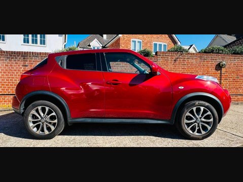 Nissan Juke 1.6 Tekna SUV 5dr Petrol XTRON Euro 5 (117 ps) 1