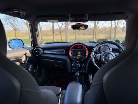 Mini Hatch 2.0 John Cooper Works 3dr 9