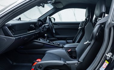 Porsche 911 GT3 TOURING (992) 24