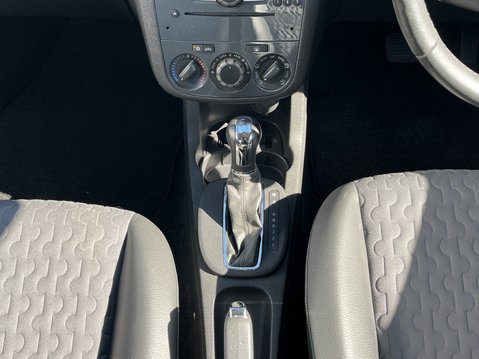 Vauxhall Corsa 1.4 SE 3dr Auto 19