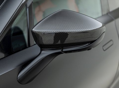 Aston Martin DBX 707 25