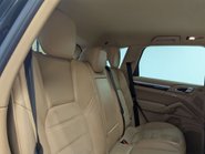 Porsche Cayenne 3.0 Cayenne D Platinum Edition V6 Tiptronic S A 4WD 5dr 44