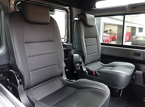 Land Rover Defender 90 XS T40 10