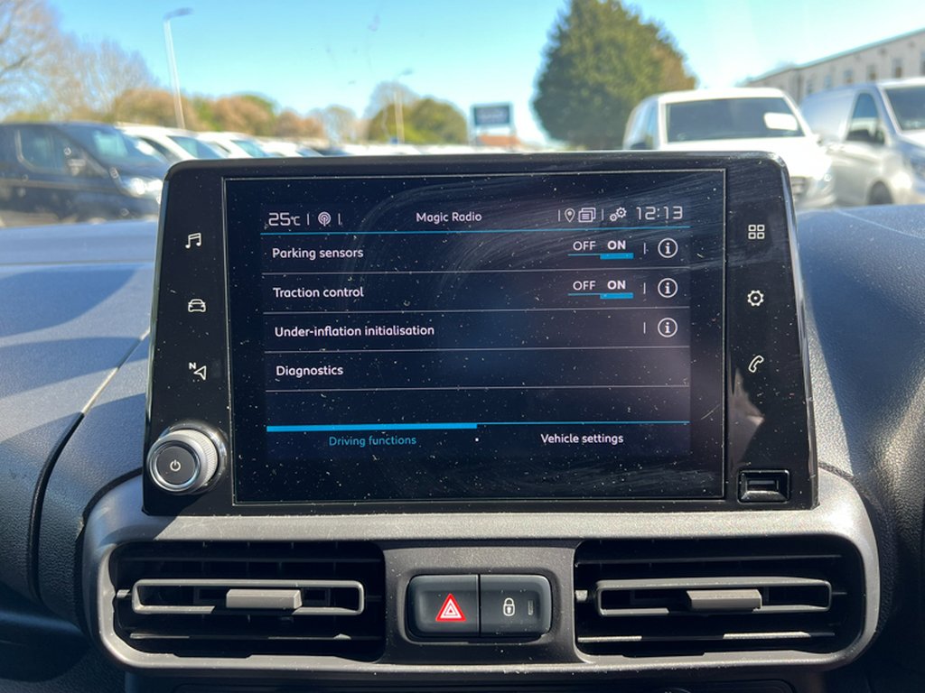 2021 Citroen BerlingoSWB L1H1 Driver 1000 Air Con Alloys Camera Nav Sensors EURO 6 NO VAT — thumbnail 37 of 51