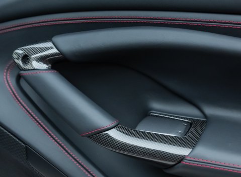 Ferrari F8 Spider 25