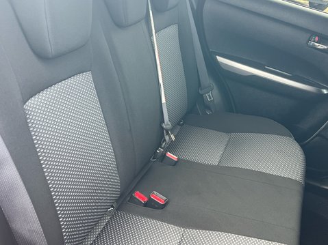 Suzuki Vitara SZ-T 38