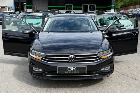 Volkswagen Passat SEL TSI EVO DSG - ONE OWNER - VAT QUALIFYING  9