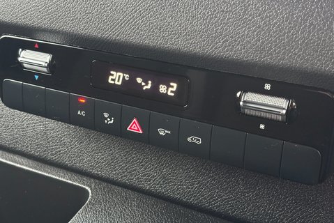 Mercedes-Benz Sprinter 315 Cdi Premium 9g-Tronic Mwb Lr Panel Van 20