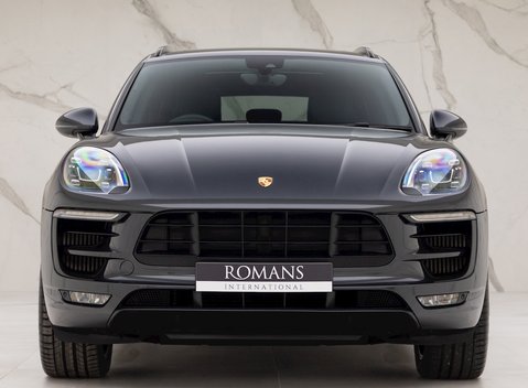 Porsche Macan GTS 4