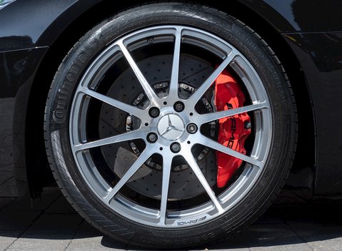 Mercedes-Benz SLS AMG Roadster 12