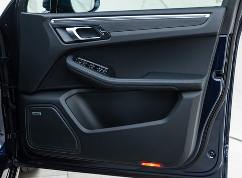 Porsche Macan GTS PDK 18