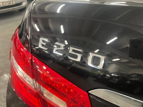 Mercedes-Benz E Class 2.1 E250 CDI BlueEfficiency Sport Cabriolet G-Tronic+ Euro 5 (s/s) 2dr 33