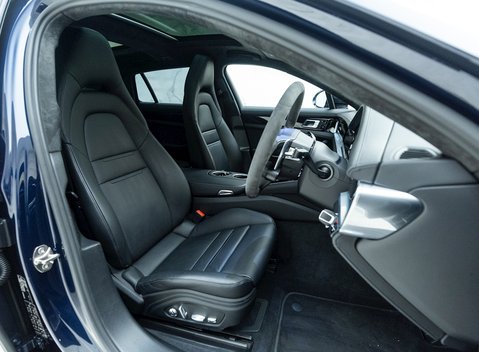 Porsche Panamera Turbo S E-Hybrid Sport Turismo 10