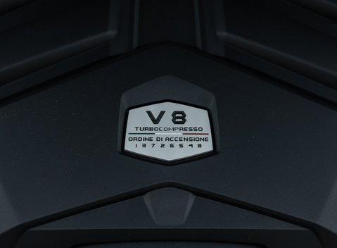 Lamborghini Urus PERFORMANTE 55