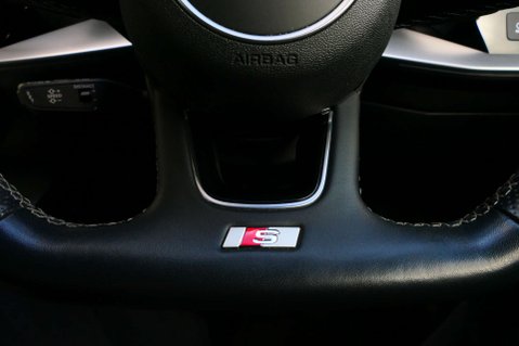 Audi A3 1.5 A3 Sportback 35 TFSI MHEV S Line Edition 1 Semi-Auto 5dr 39