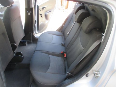 Vauxhall Viva 1.0i SE Euro 6 5dr 31
