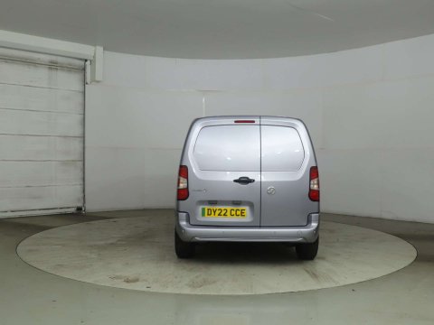 Vauxhall Combo Combo-e 2300 Sportive 5