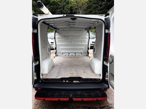 Vauxhall Vivaro 2.0 2700 CDTi Panel Van 4dr Diesel Manual FWD L1 (195 g/km, 113 bhp) 13