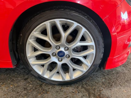 Ford Focus 1.0T EcoBoost Zetec S Euro 5 (s/s) 5dr 21